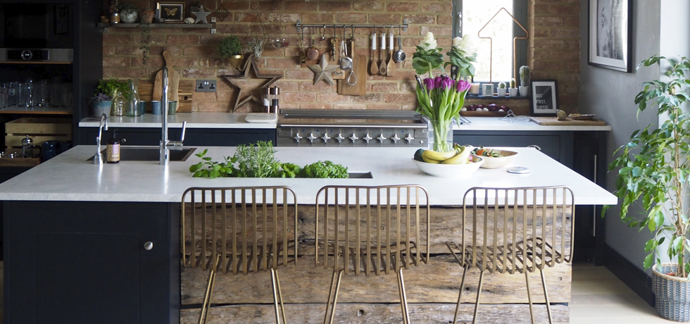 Bushboard Encore worktop in Ice, in the kitchen of Sharon Hornsby (@hornsby_style) 